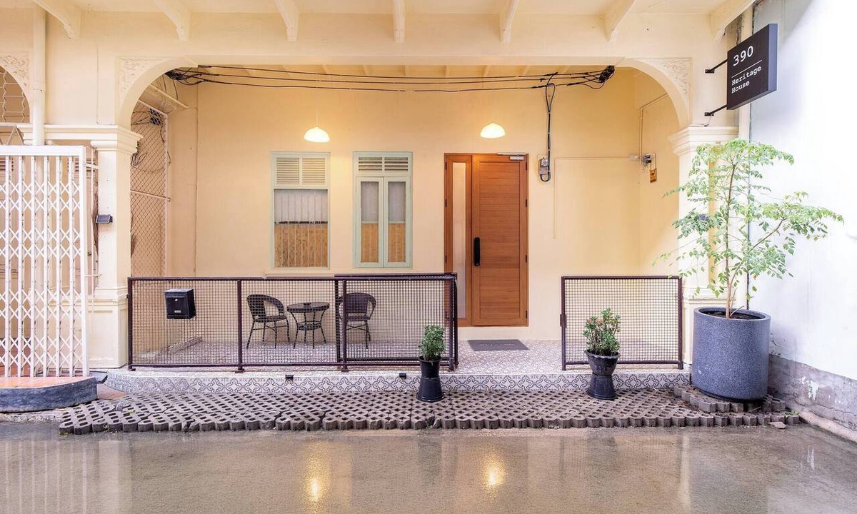 Si Phraya House | Spacious Heritage House Prime Location Family Stay