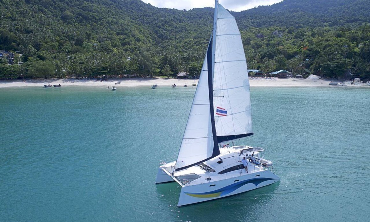 Salak Kok Boat Rental | Sun-Kissed Sailing Journey in Trat, Koh Chang