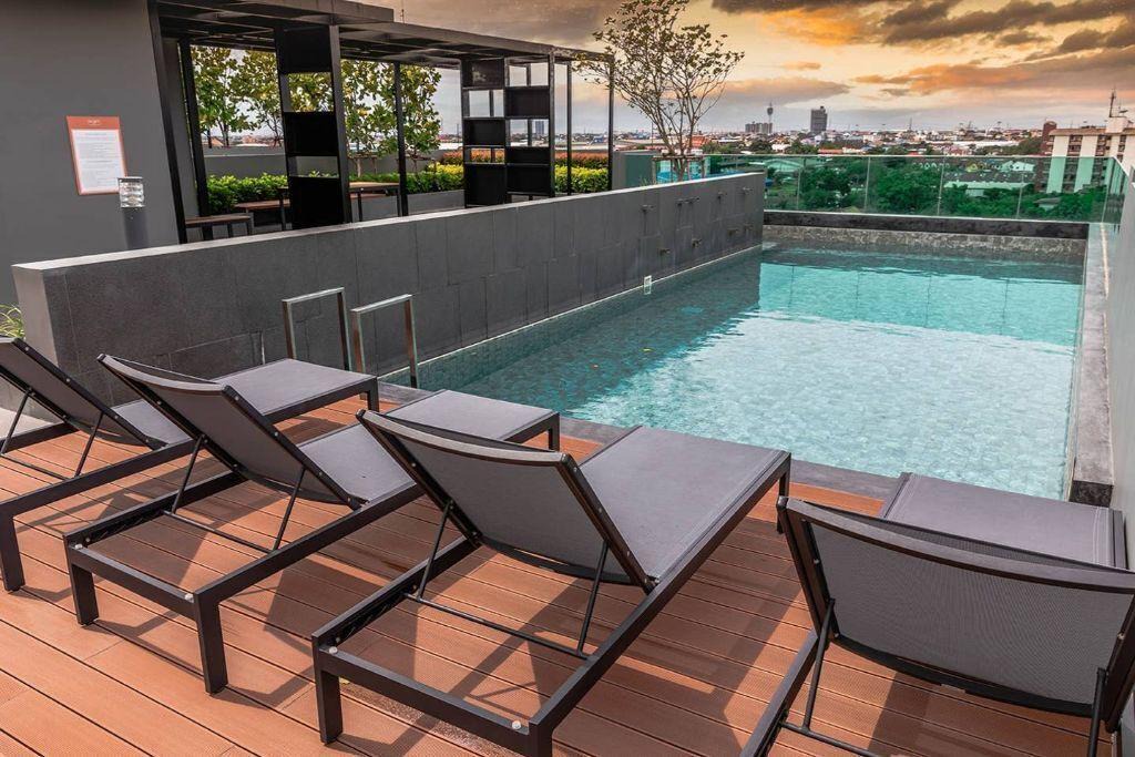 Mueang Samut Prakan District Apartment | swimming pool and gym , near BTS PuChao,bkbloft5 - Tambon Thepharak