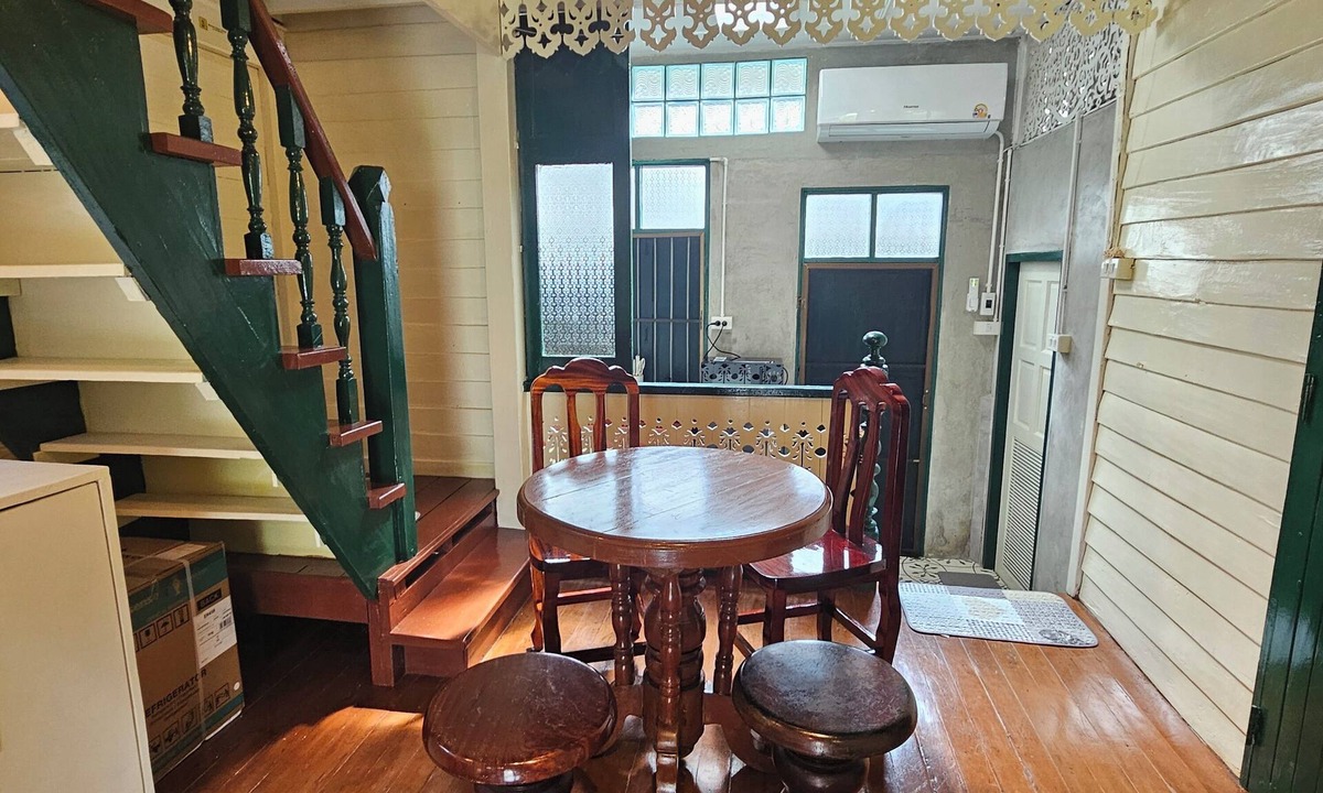 Wachira Phayaban House | Thairin House Old town Bangkok