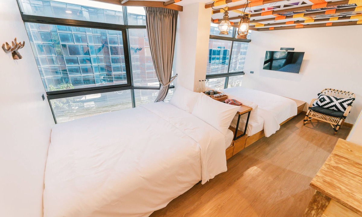 Sri Phum Hotel | The Family Room: Deer