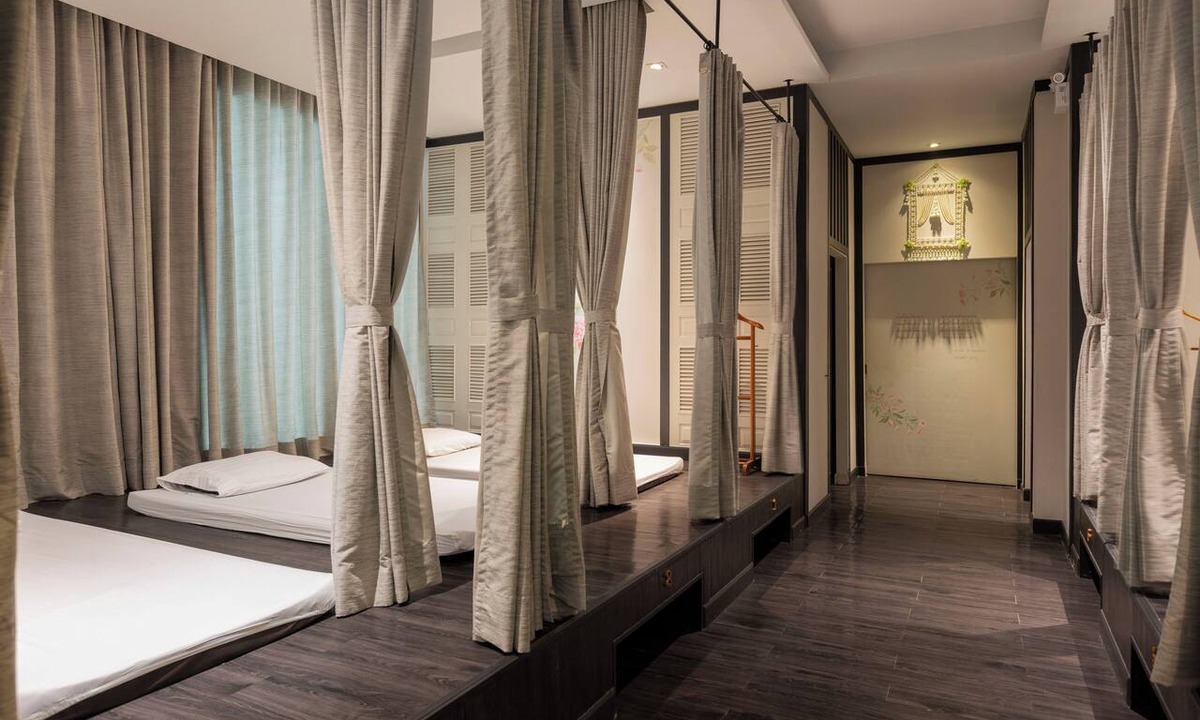 Bang Khun Phrom Hotel | The Raweekanlaya Hotel Bangkok