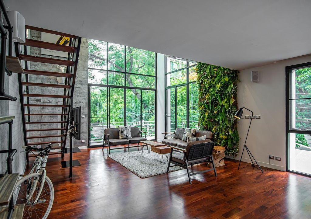 Chidlom Apartment | Three Bedroom Duplex (250 Sqm.)