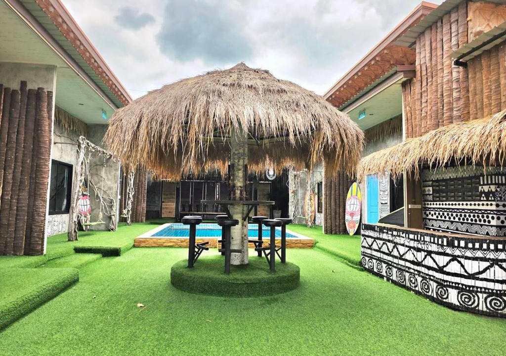 Nong Prue Villa | Tiki Pool Pattaya