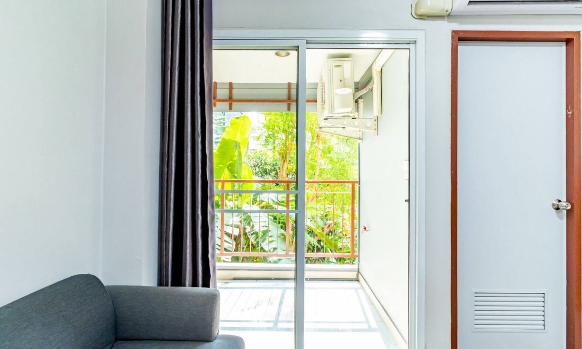 Chom Thong Hotel | Tree Place