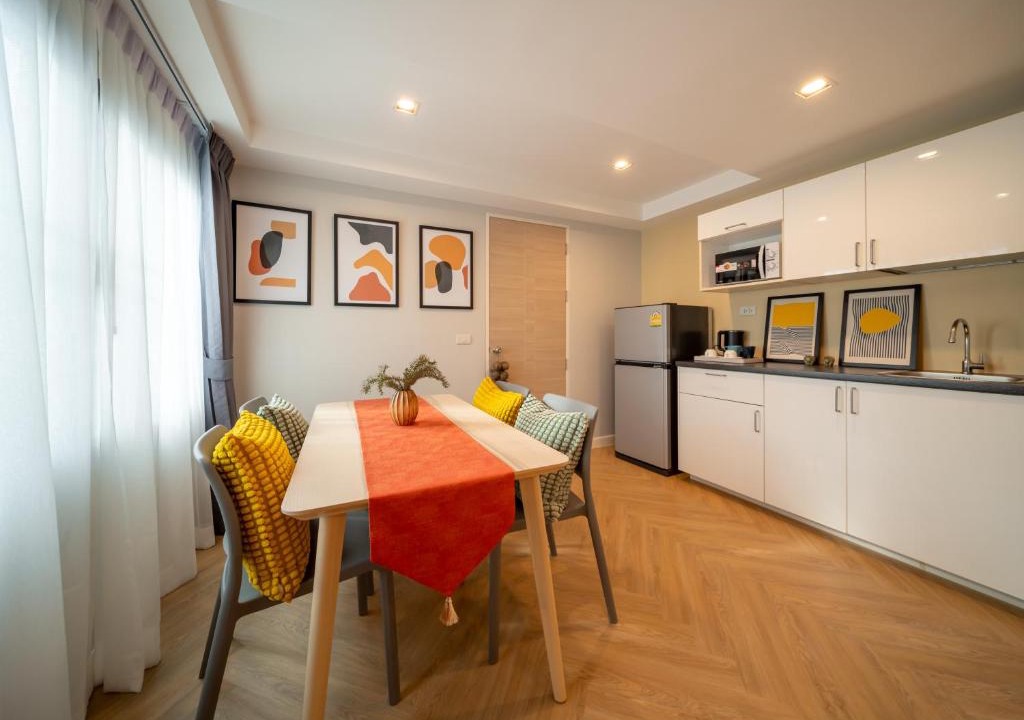 Ratchathewi Apartment | Triple Four