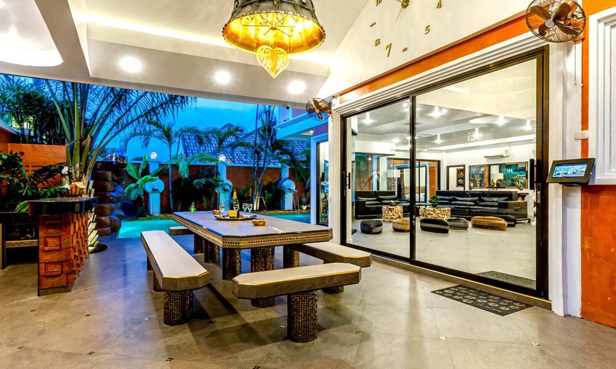 South Pattaya Villa | TUCHELAND Luxury Pool Villa Pattaya Walking Street