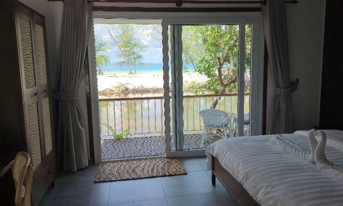 Koh Rong Villa | WHITE BEACH RESORT LONGSET