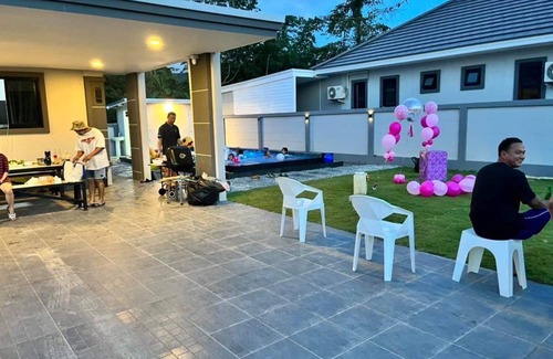 Sattahip House | 400 m² House ∙ 4 bedrooms ∙ 12 guests