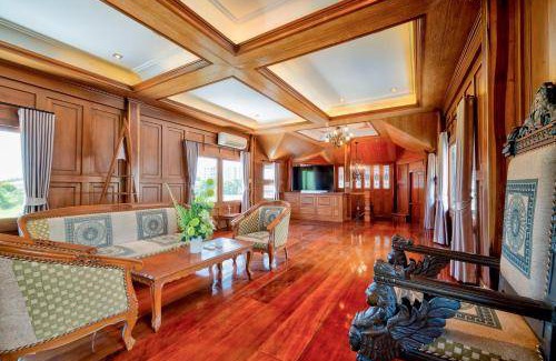 Nong Pla Lai Villa | 900 m² Villa ∙ 4 bedrooms ∙ 16 guests