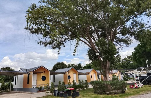 Dan Khun Thot Resort | ดีพลัส รีสอร์ท แอน พลูวิลล่า