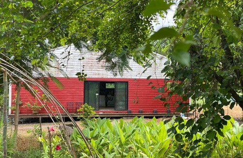 Mae Kon House | บ้านไร่ ปลายนา by 2Someplace