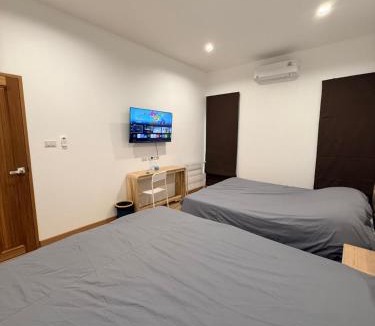 Saen Suk Villa | วันบางแสนพูลวิลล่า One Bangsaen Poolvillas