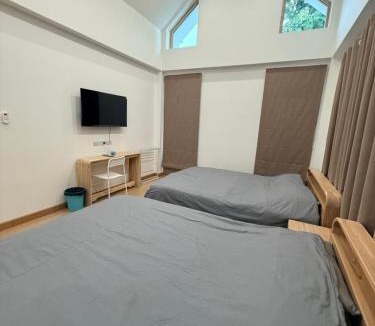 Saen Suk Villa | วันบางแสนพูลวิลล่า One Bangsaen Poolvillas