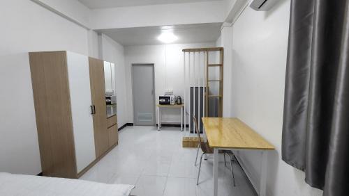 Ongkharak Hostel | หลังมอ อพาร์ตเมนต์สามสาว