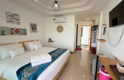 Koh Lan Hotel | เกาะล้านตะวัน บ้านพัก KohLarn Tawan Guesthouse