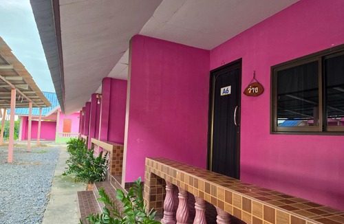 Pho Sai Ngam House | โรงแรมร่มโพธิ์ทอง