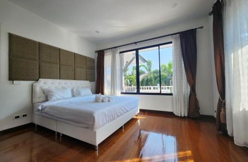 Central Pattaya Villa | 长住优惠房-芭提雅市中心4间卧室泳池别墅好莱坞Hollywood旁