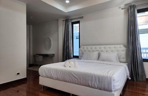 Central Pattaya Villa | 长住优惠房-芭提雅市中心4间卧室泳池别墅好莱坞Hollywood旁