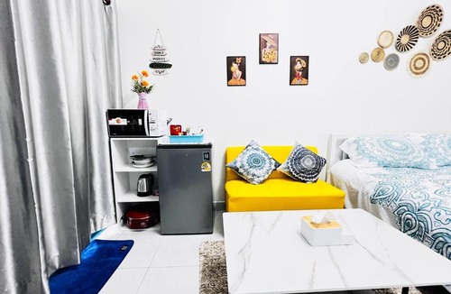 Chan Kasem House | 105 Budget Room, wifiutilities Bangkoks center