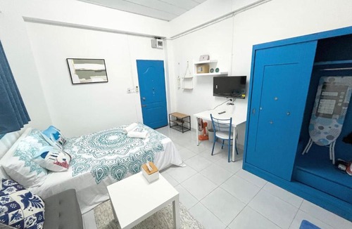 Chan Kasem Apartment | 107 Budget Room Utilities Balcony in Ratchada