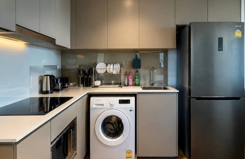 Central Pattaya Apartment | 2 Bed Room Rare Unit With Bath Tub Sea View
