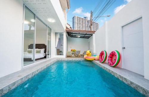 South Pattaya Villa | 3 Bedroom Pool Villa Royal Park Village Pattaya
