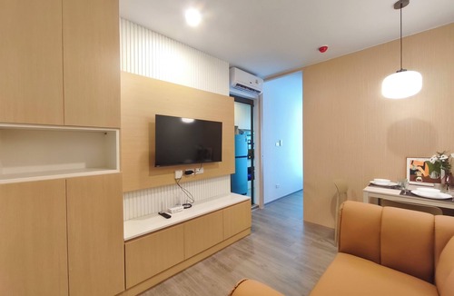 Bangkok Yai Apartment | 3 min walk BTS Gorgeous 1BR Fast Wifi