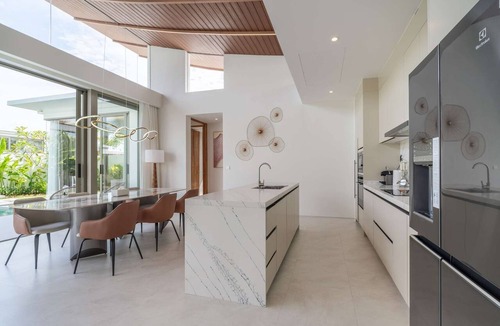 Thep Kasattri Villa | 3bdr New Modern Pool Villa Bangtao