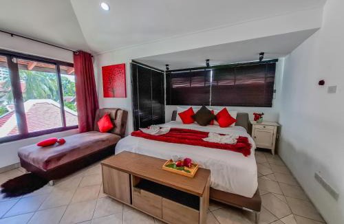 South Pattaya Villa | 3BHK private pool villa with Sauna Snooker