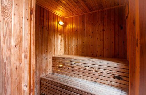 South Pattaya Villa | 3BHK private pool villa with Sauna Snooker