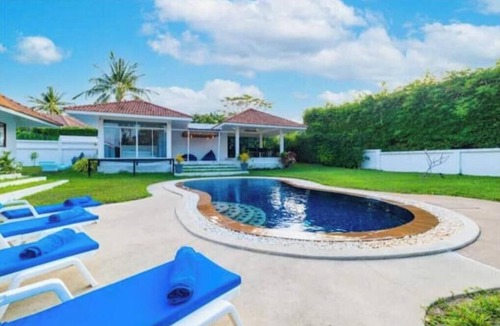 Maret House | 4 bedrooms villa with swimming pool and pool table