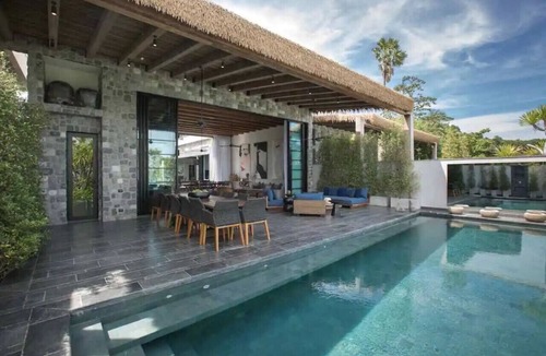 Bophut House | 5 Bed clay beachfront Villa