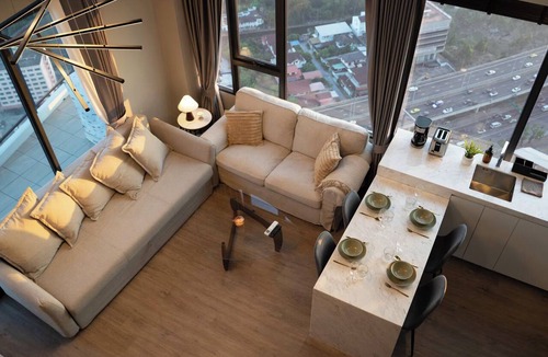 Huai Khwang Apartment | 6 stars Panoramic Bright Designer 2bd Apt Skyline