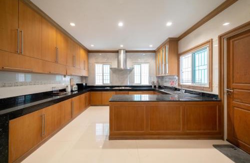 Patong Villa | 7BR Grand Pool Villa in heart Patong