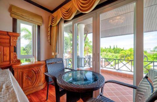 Nong Pla Lai Villa | 900 m² Villa ∙ 4 bedrooms ∙ 16 guests
