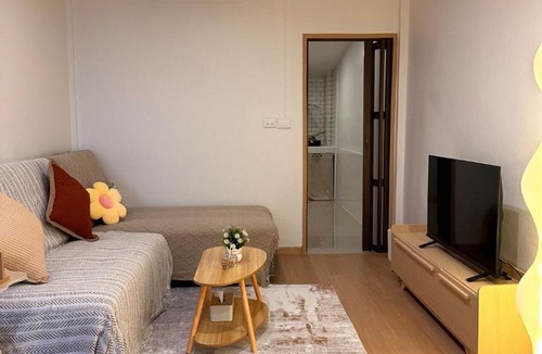 Ratsada Villa | A cozy house in Phuket Town