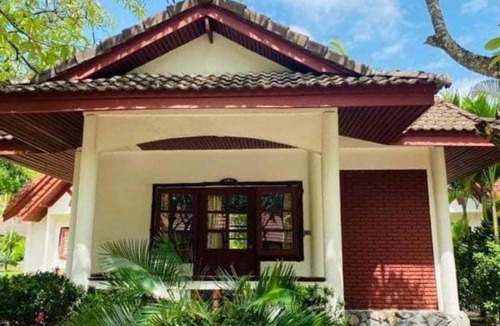 Khanom Resort | Alongkot Beach Resort Khanom