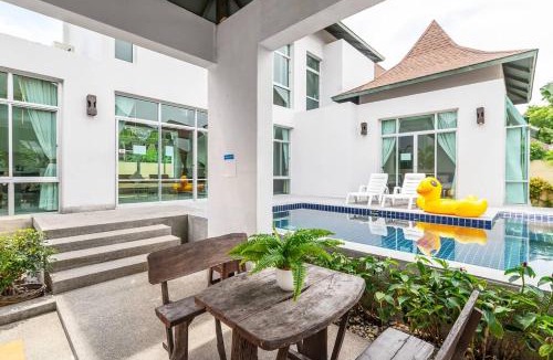 Na Chom Thian Villa | AnB-Glass House pool villa-3BR close to Jomtien beach