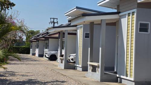 Uthai Thani House | Araya Cottage