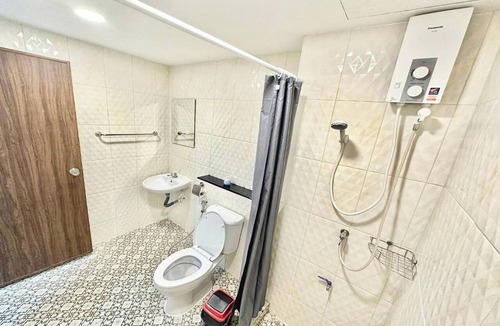 Chana Songkhram Hostel | Baan At Khaosan Hostel