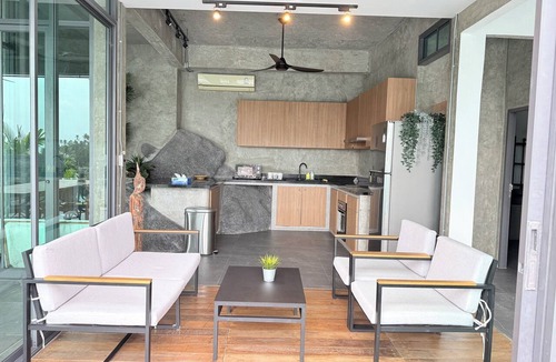 Karon Villa | Baan Saint-Tropez Sea View Villas Kata Beach