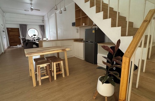 Su Thep House | Baan Samurai Suan Buak Haad Chiang Mai Old City 3 BR All King Bed