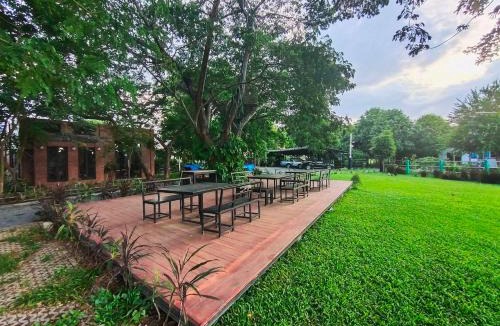 Manorom Resort | Baan Tonjaeng B&B