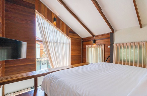 Bang Kobua Hotel | Baanrongmai Canal Front Homestay