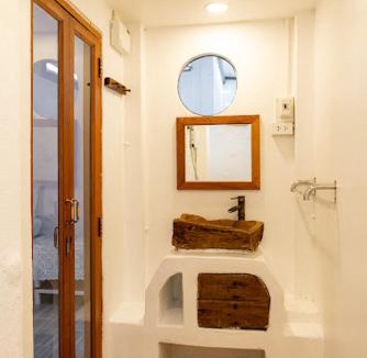 Wua Lai Hotel | Banana House