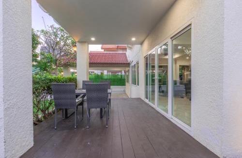 South Pattaya Villa | Beach four bedroom pool Villa Jomtien