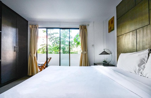 Patong Hotel | BGW Phuket Hostel