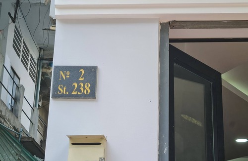 Chamkar Mon House | Bright 2BR House Central Phnom Penh Sleeps 4 Workspace Laundry