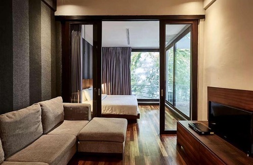 Bang Rak Apartment | Cek Hotel